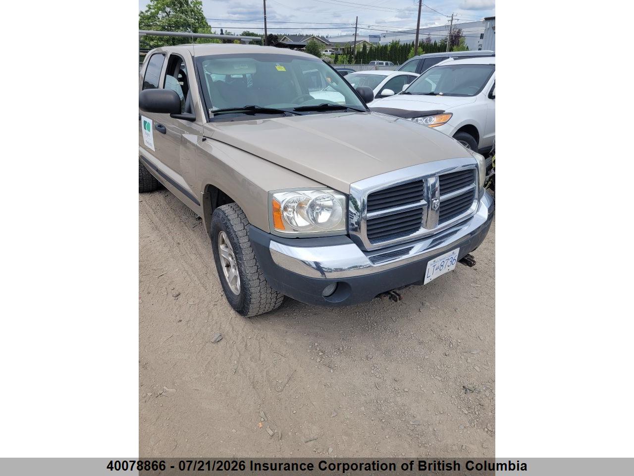 2005 DODGE DAKOTA QUAD SLT thumbnail 2
