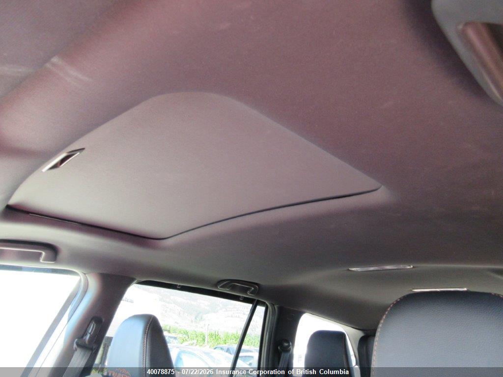 2022 HONDA PILOT thumbnail 12