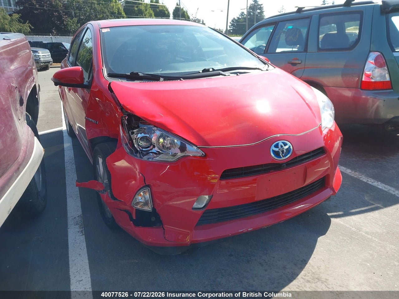 2014 TOYOTA Prius c thumbnail 2