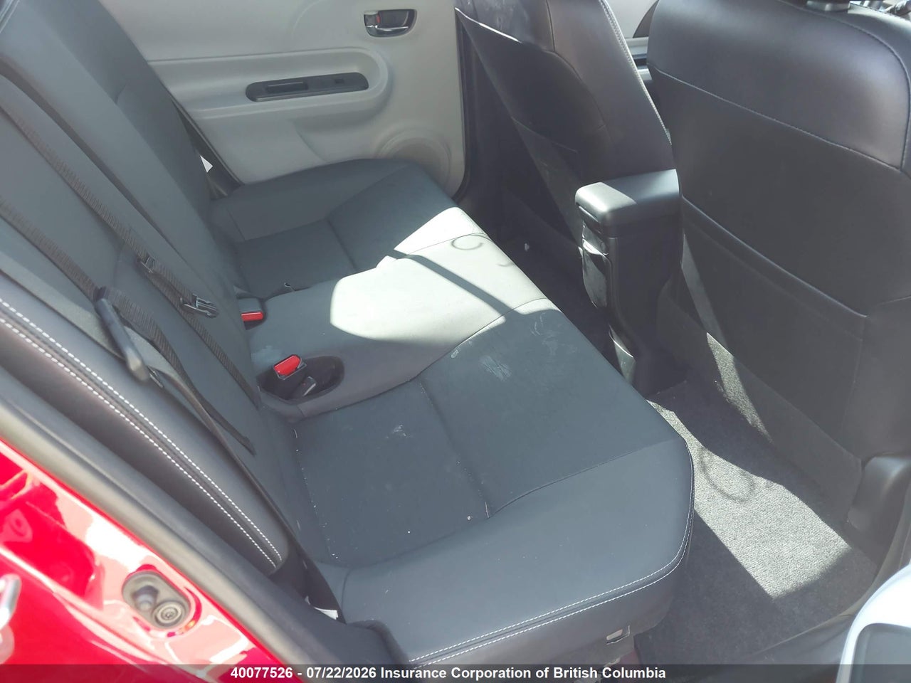 2014 TOYOTA Prius c thumbnail 9