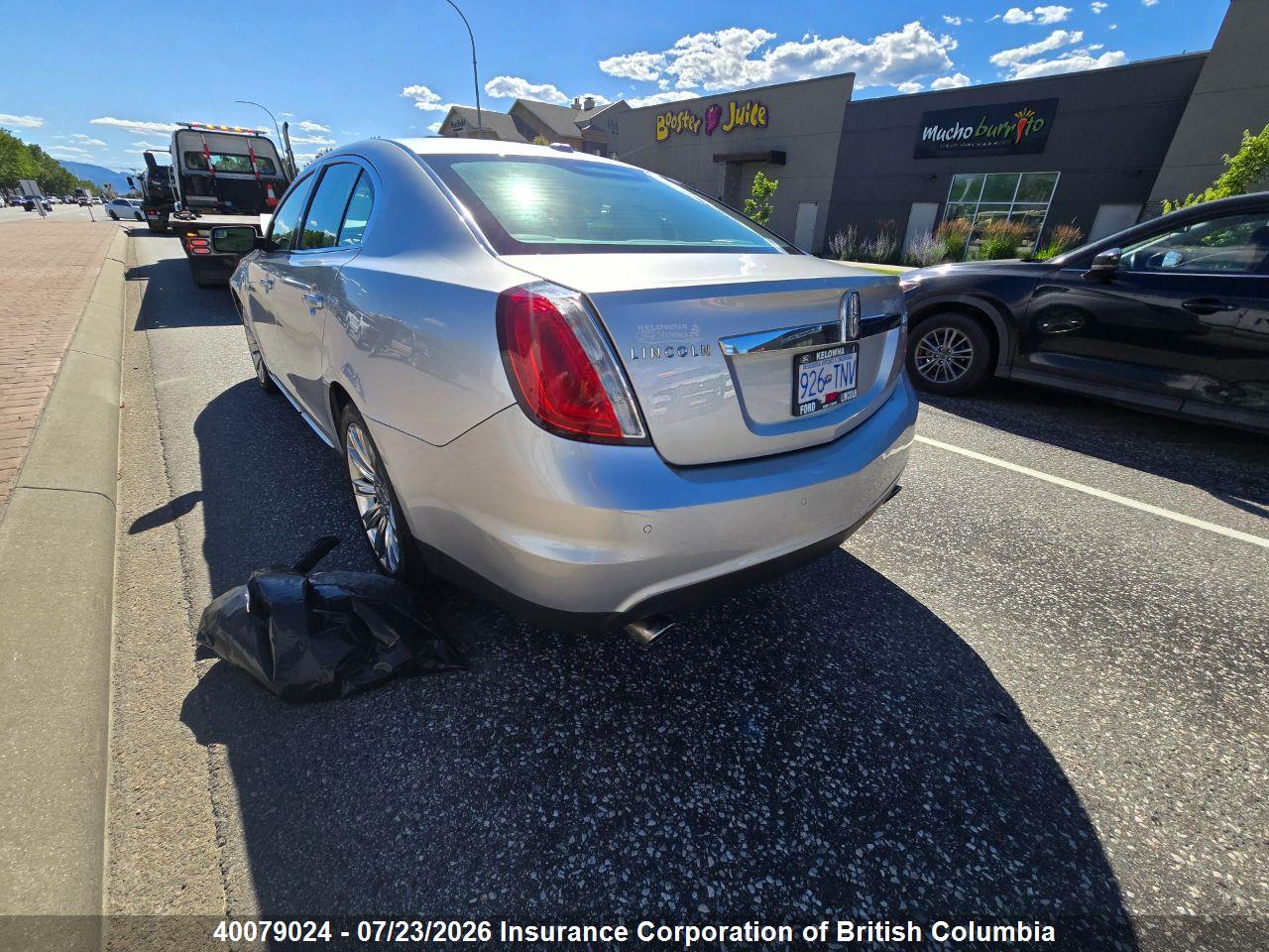 2010 LINCOLN MKS thumbnail 4