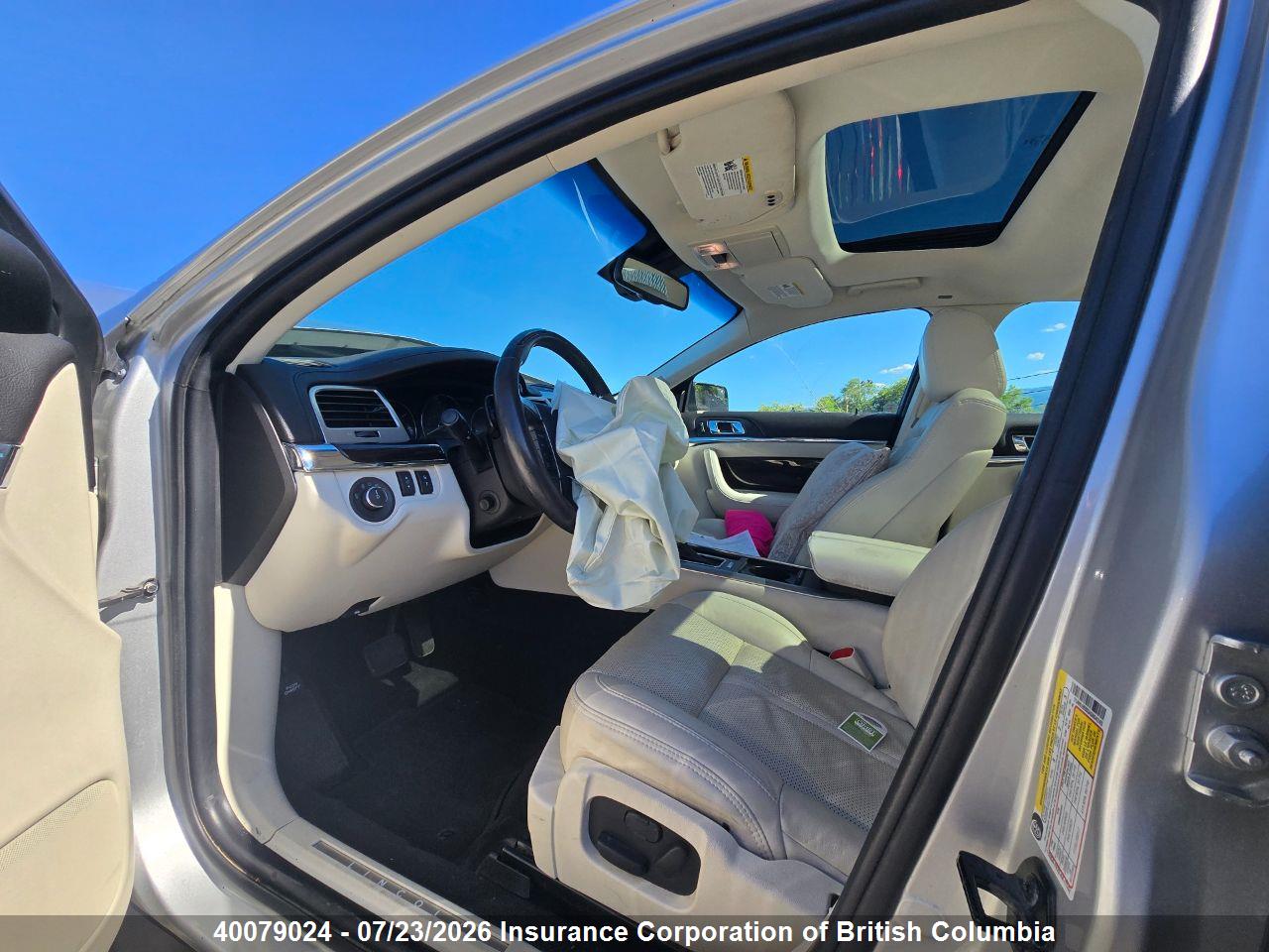 2010 LINCOLN MKS thumbnail 9