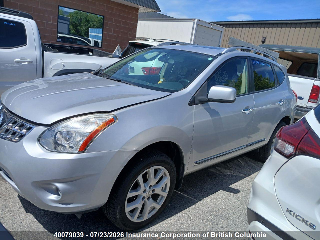 2011 NISSAN ROGUE thumbnail 3