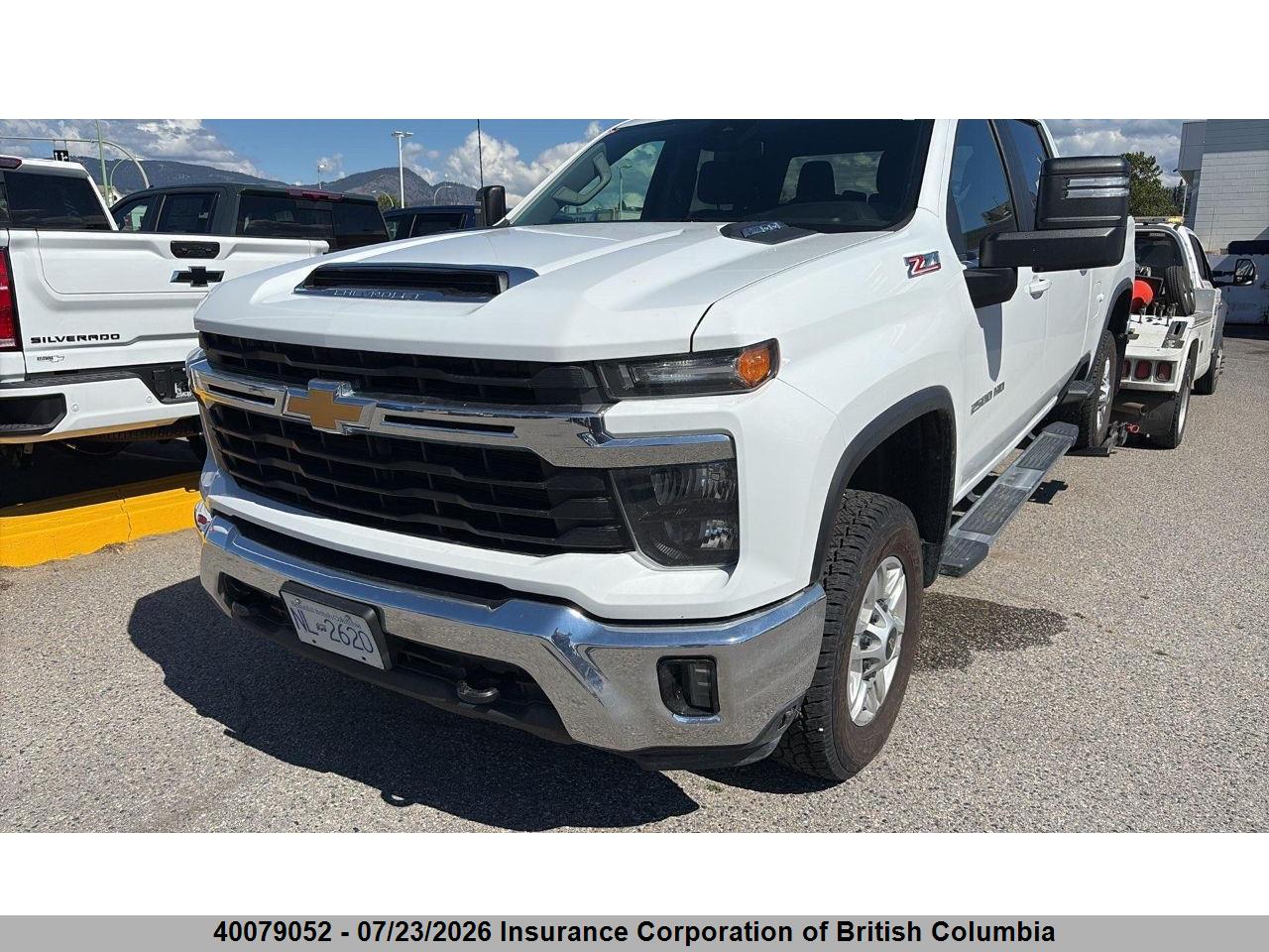 2024 CHEVROLET SILVERADO K2500 HEAVY DUTY LT thumbnail 3