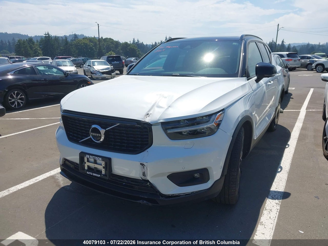 2019 VOLVO XC40 thumbnail 3