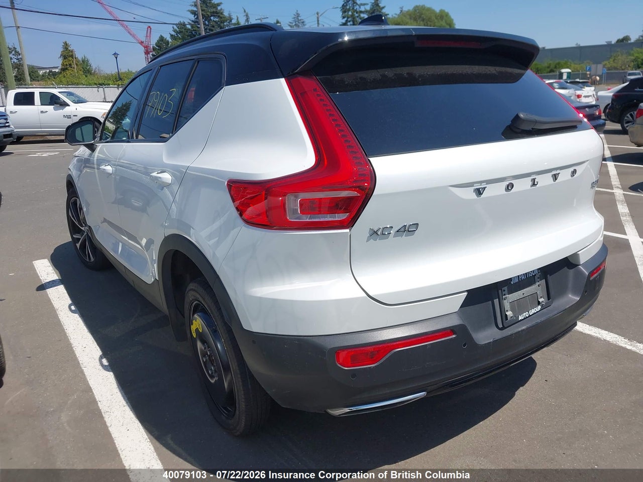 2019 VOLVO XC40 thumbnail 4