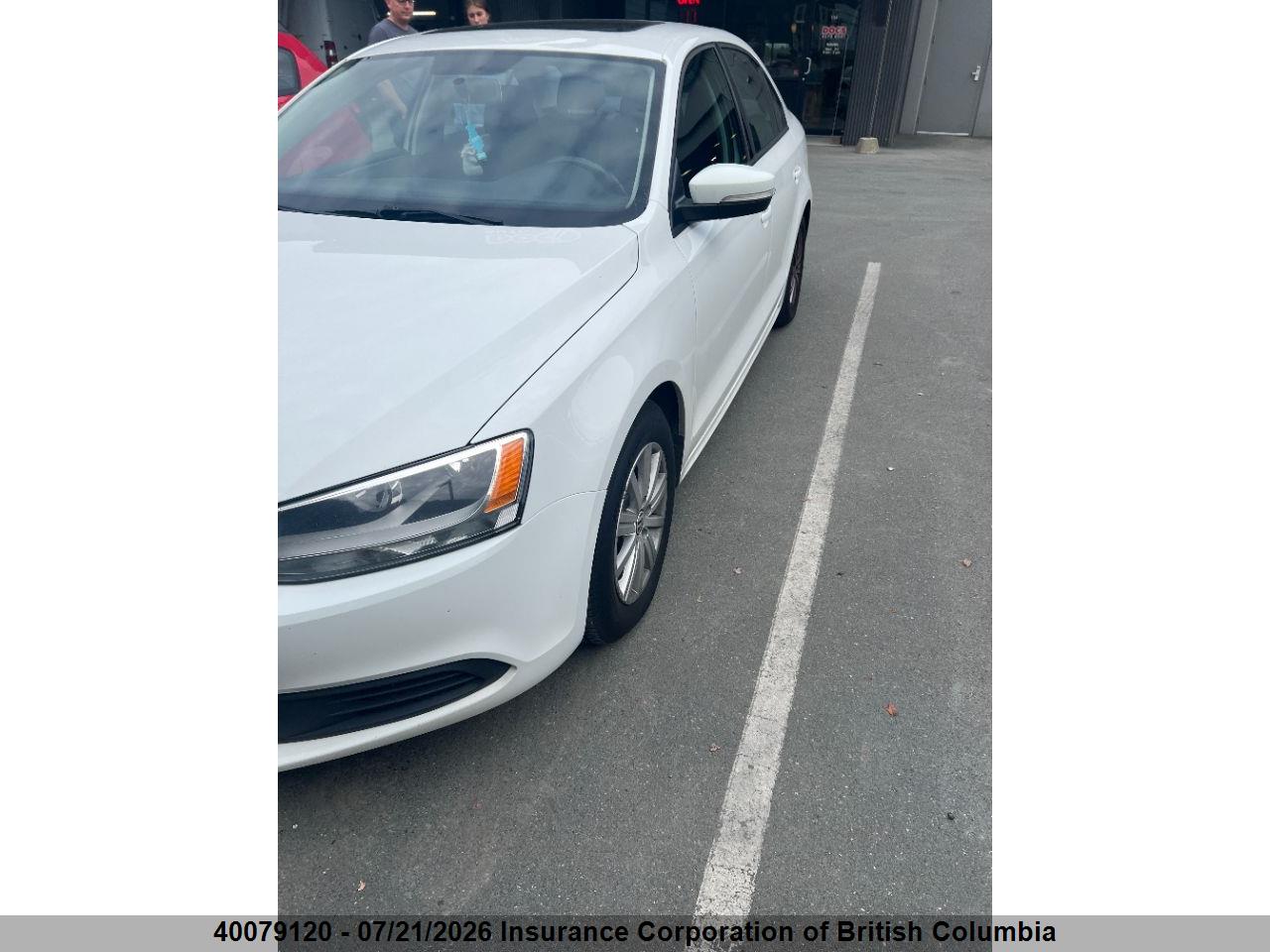 2014 VOLKSWAGEN JETTA thumbnail 3