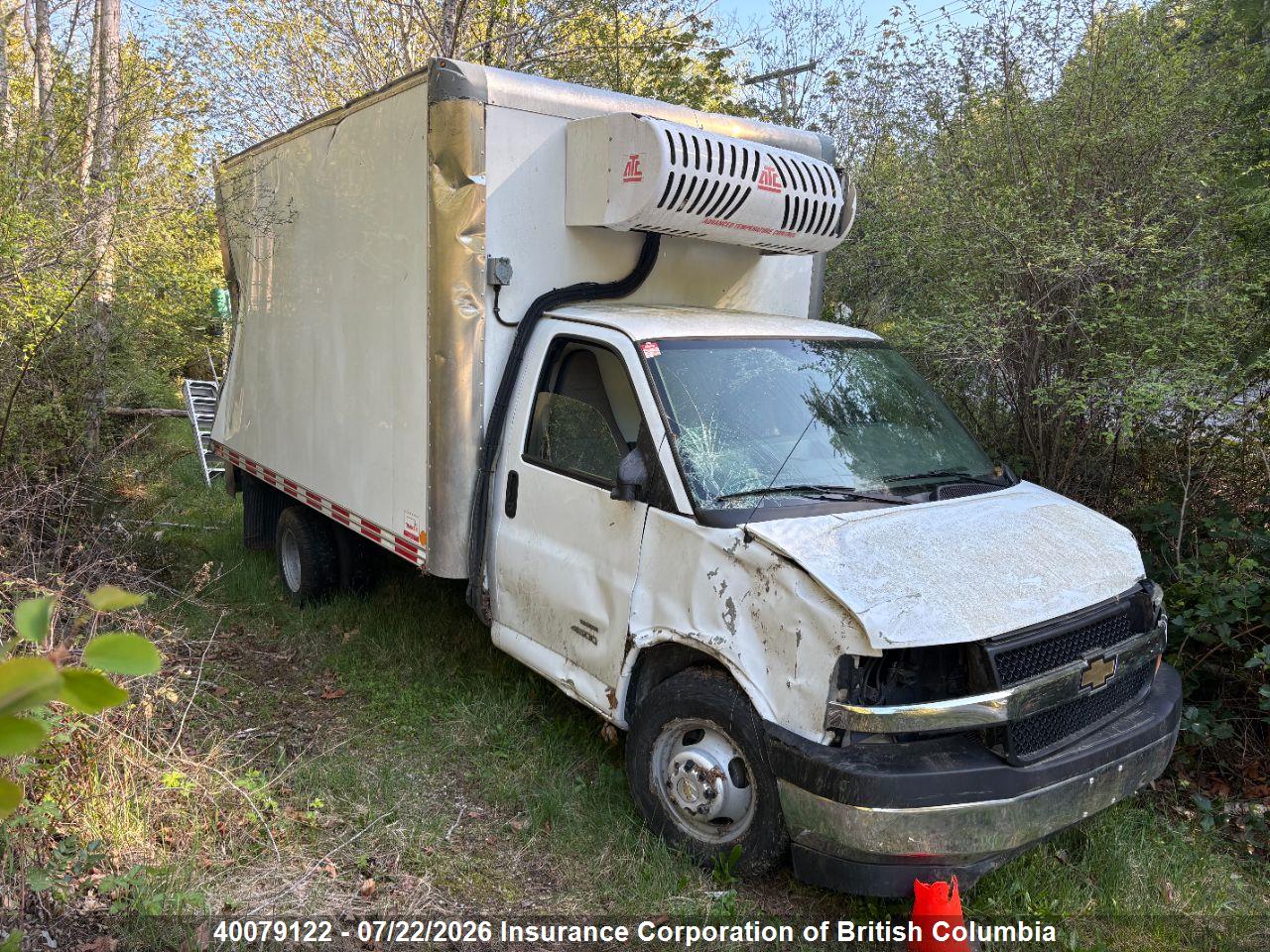 2018 CHEVROLET EXPRESS CUTAWAY 4500 VAN thumbnail 2