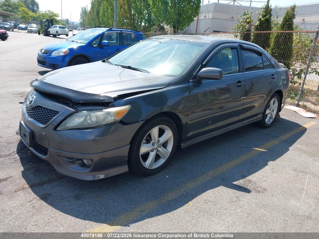 2010 TOYOTA CAMRY thumbnail 3