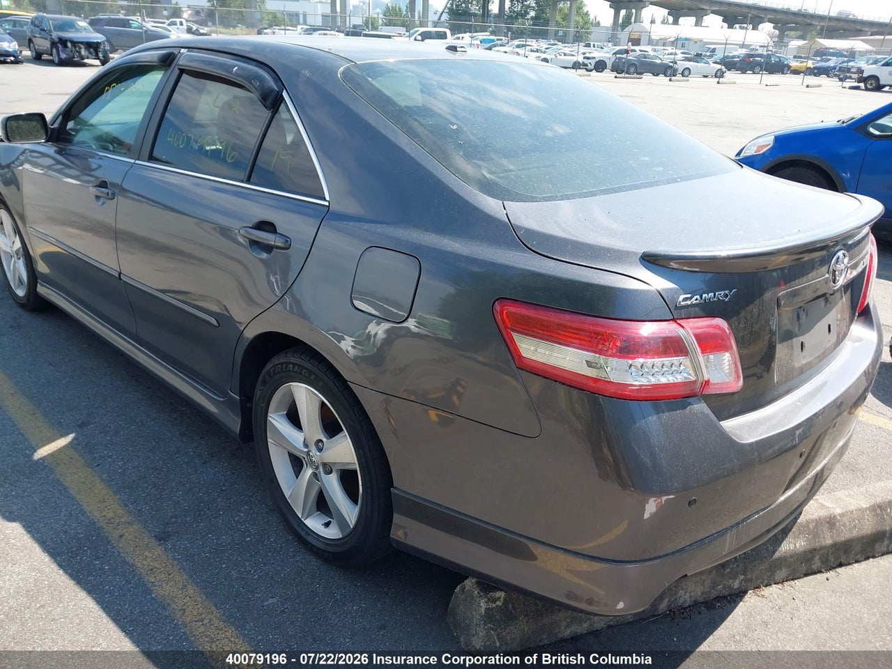 2010 TOYOTA CAMRY thumbnail 4