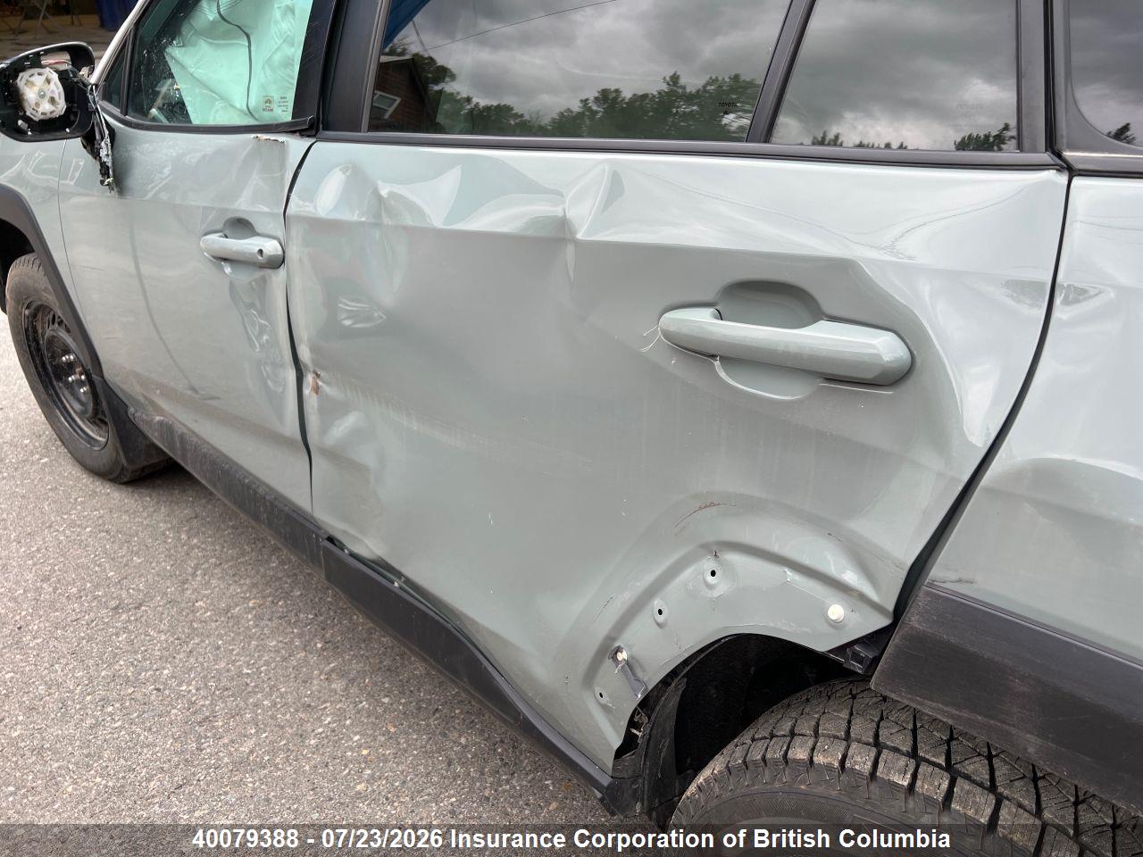2019 TOYOTA RAV4 thumbnail 11