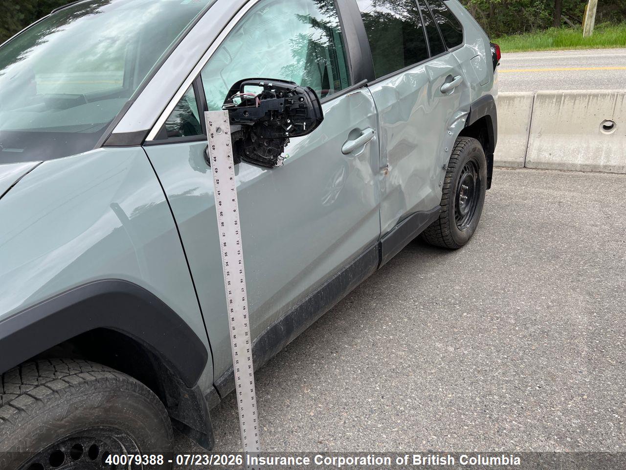 2019 TOYOTA RAV4 thumbnail 6