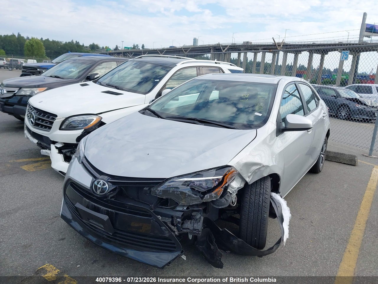 2017 TOYOTA COROLLA L/LE/XLE/SE/XSE thumbnail 3