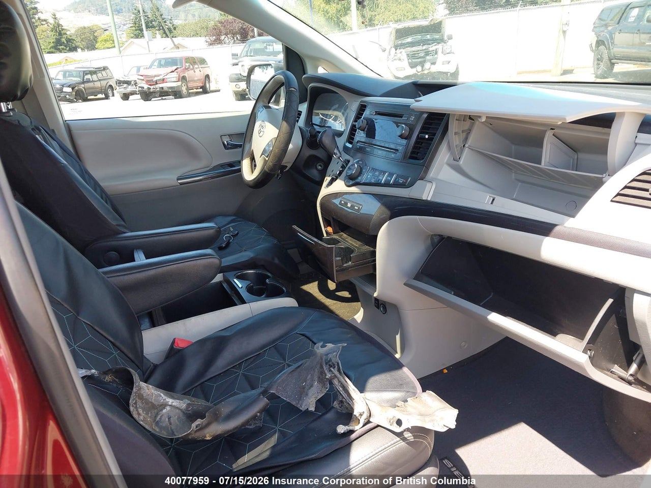 2013 TOYOTA SIENNA SPORT thumbnail 6