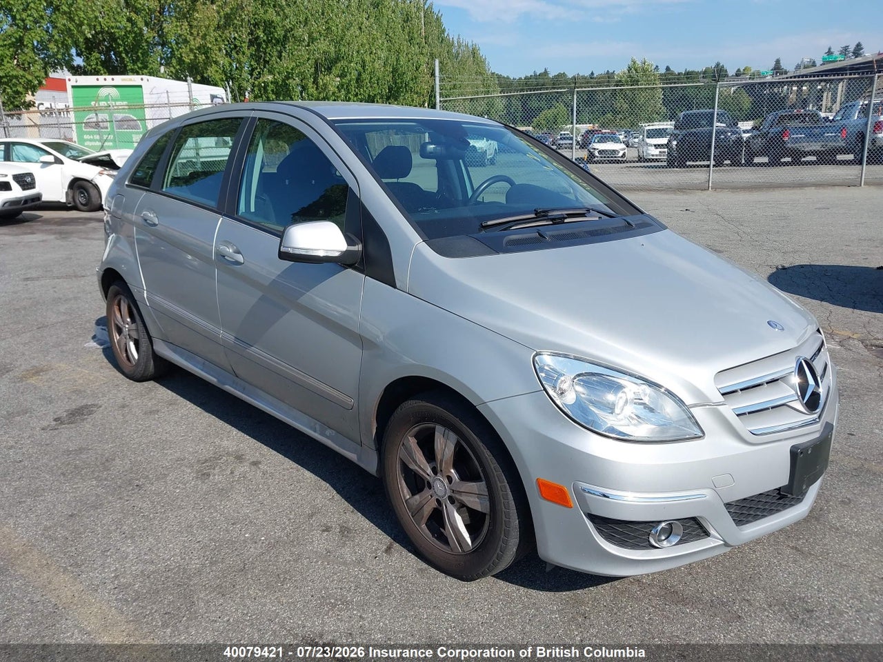 2010 MERCEDES BENZ B200 thumbnail 2