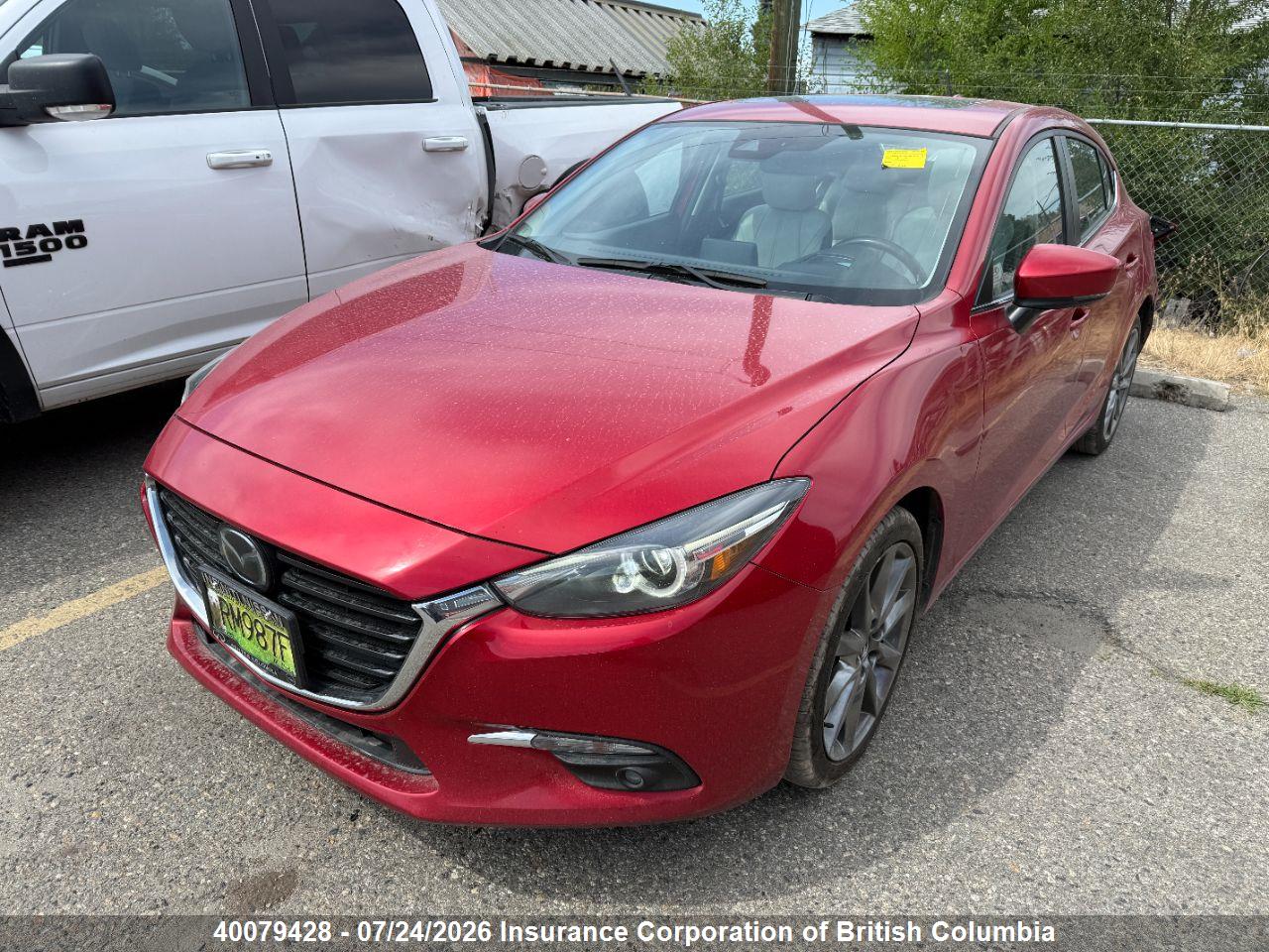 2018 MAZDA MAZDA3 GT thumbnail 3