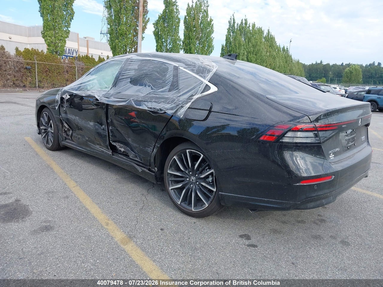 2026 HONDA ACCORD TOURING HYBRID thumbnail 4