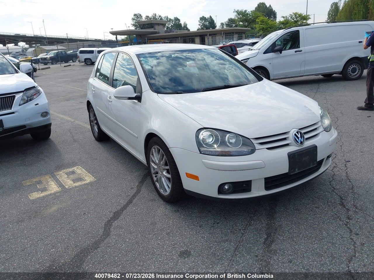 2009 VOLKSWAGEN RABBIT thumbnail 2