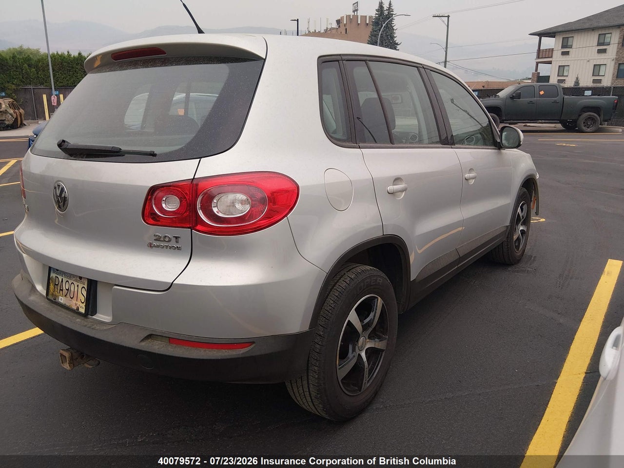 2010 VOLKSWAGEN TIGUAN SE/SEL thumbnail 5