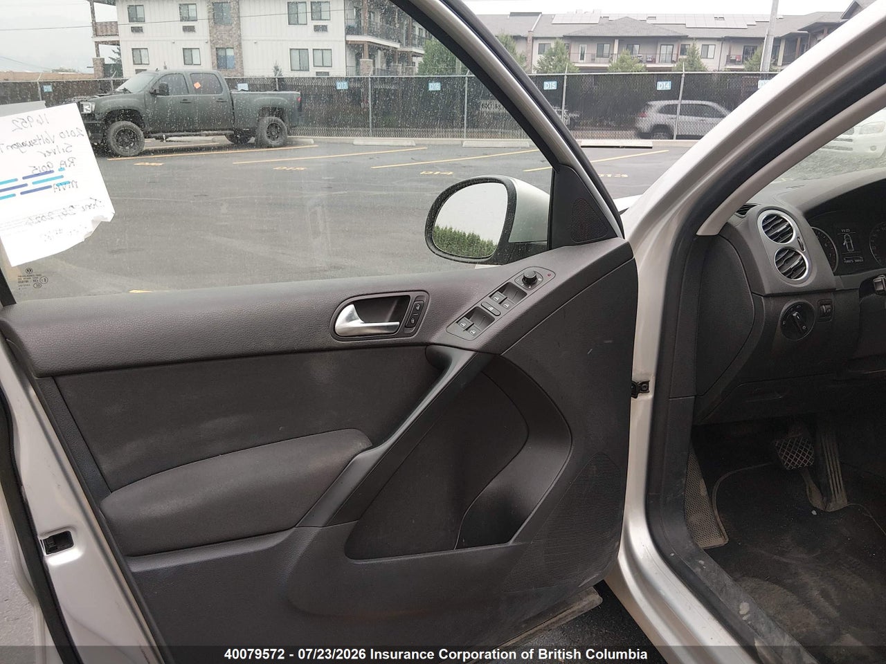 2010 VOLKSWAGEN TIGUAN SE/SEL thumbnail 10