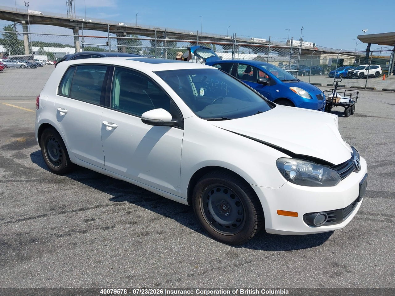 2011 VOLKSWAGEN GOLF thumbnail 2