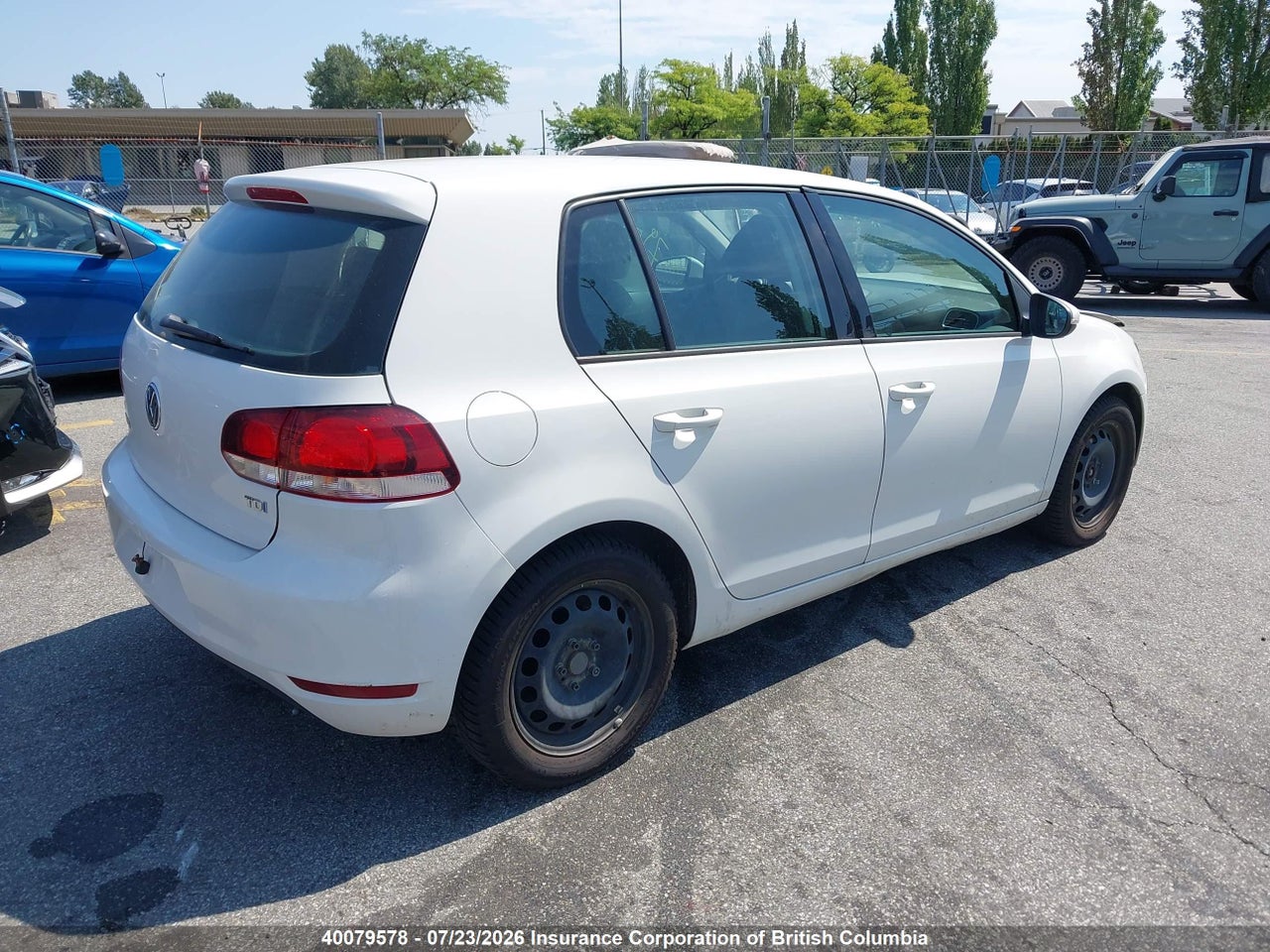 2011 VOLKSWAGEN GOLF thumbnail 5