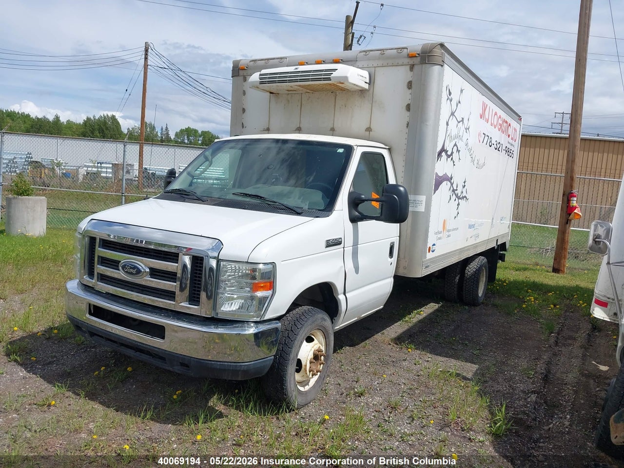 2013 FORD E-450 CUTAWAY thumbnail 3