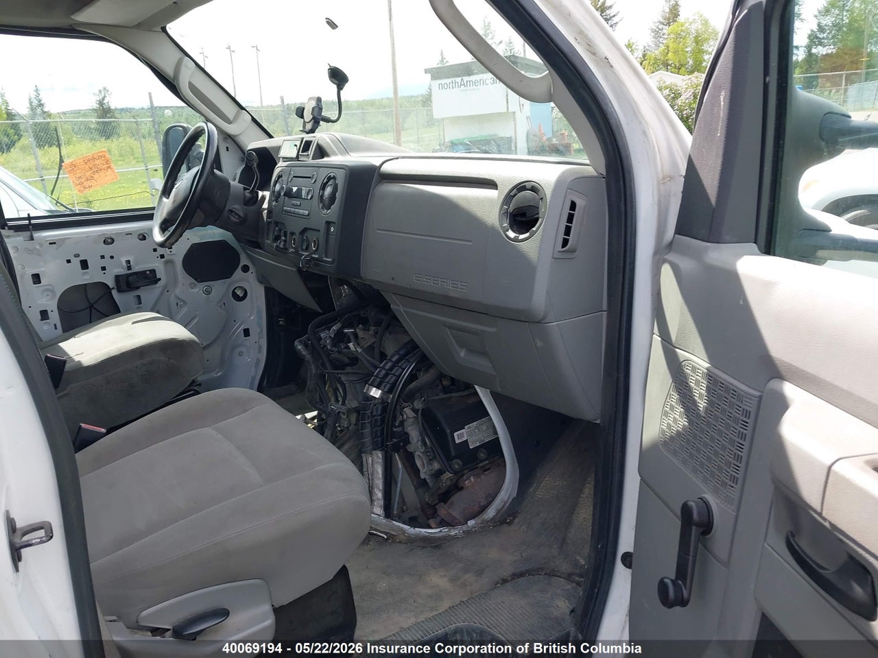 2013 FORD E-450 CUTAWAY thumbnail 6