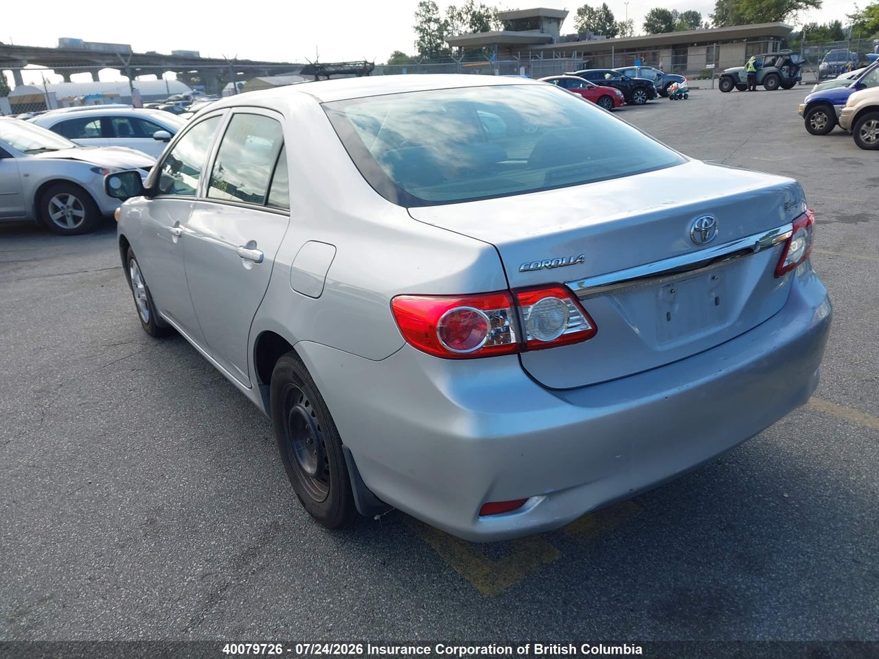 2013 TOYOTA COROLLA S/LE thumbnail 4