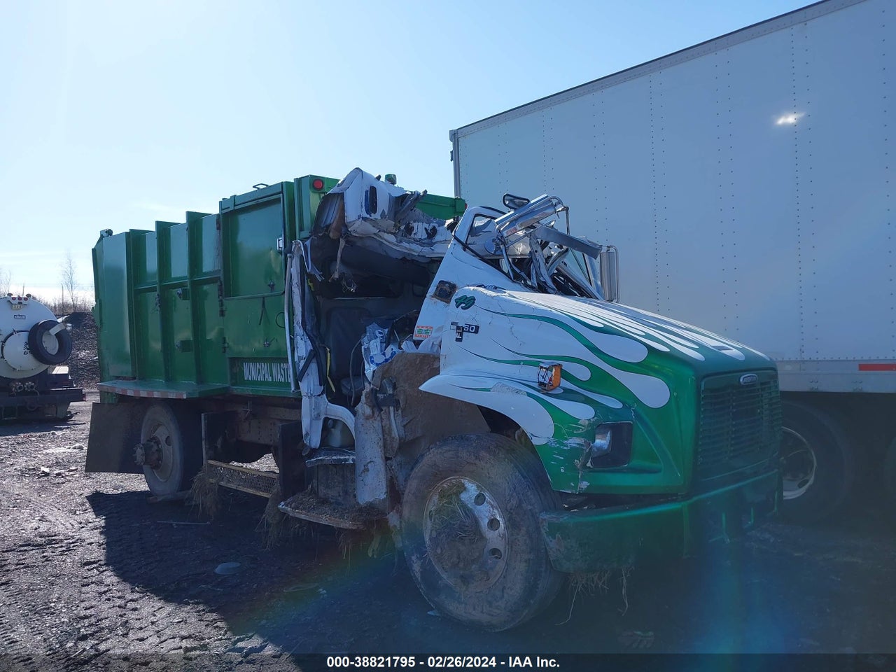 1FVABPBV73D****** · 2003 FREIGHTLINER MEDIUM CONVENTIONAL FL60