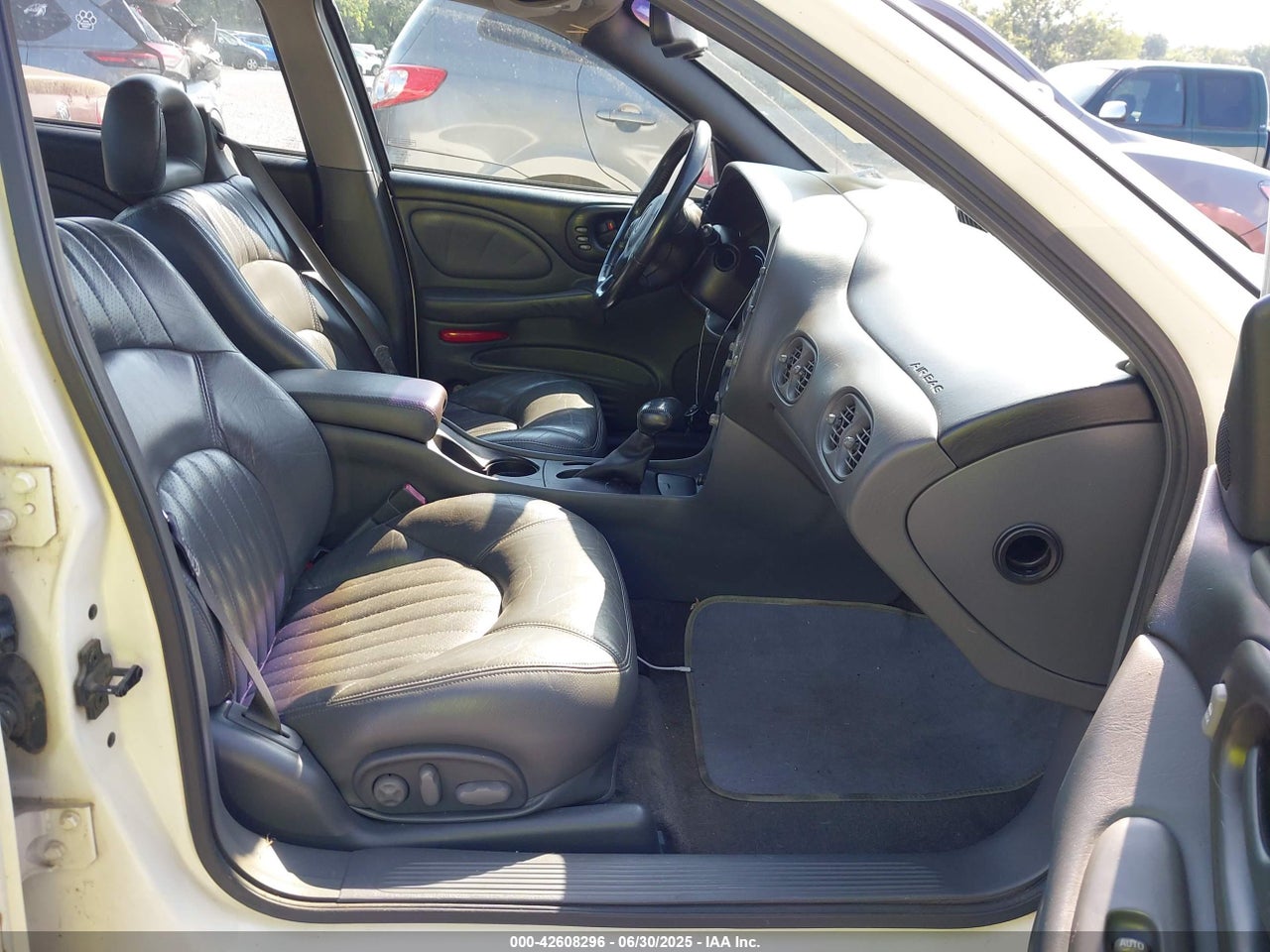 2002 PONTIAC BONNEVILLE SSEI thumbnail 6