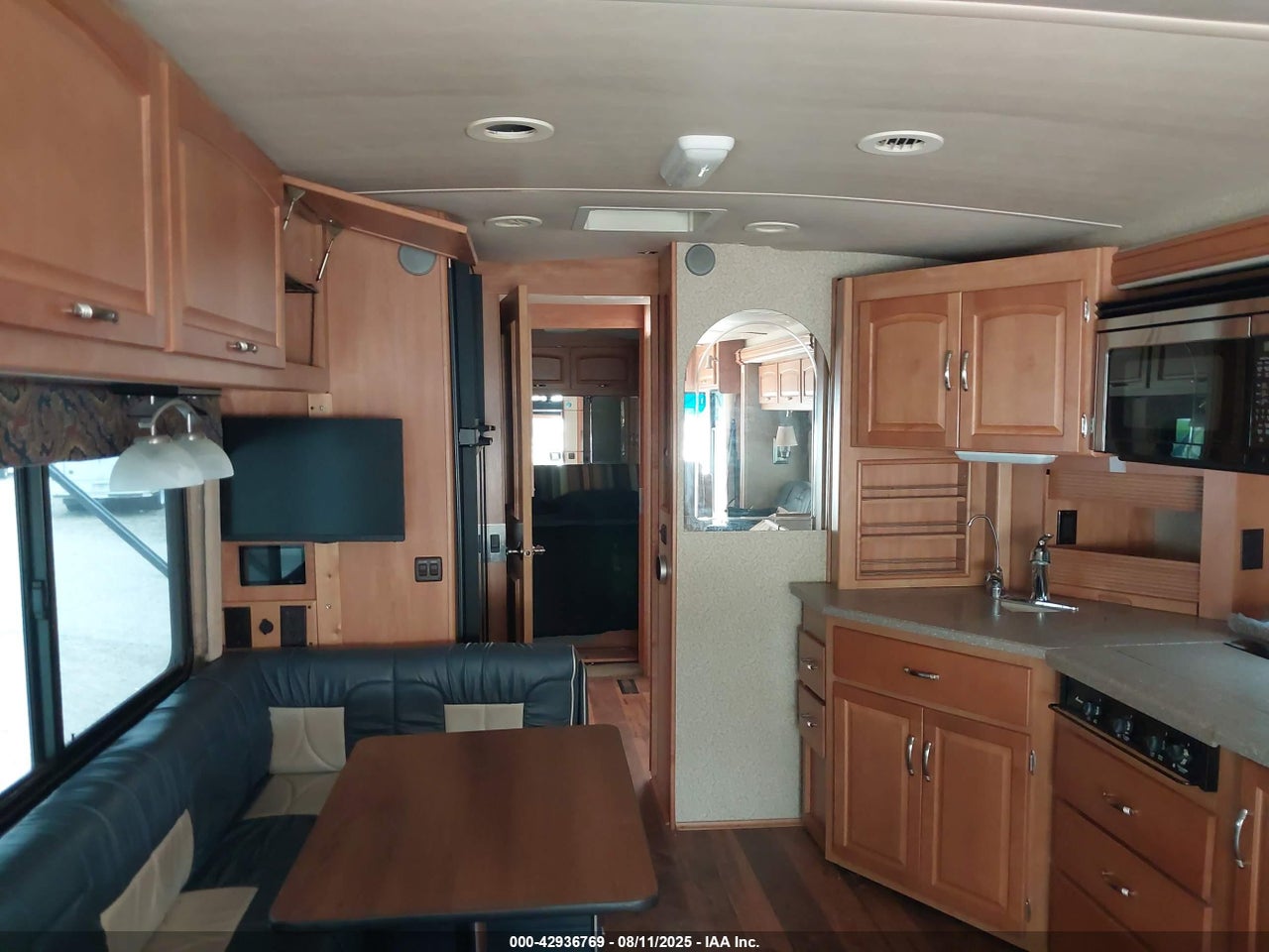 2007 FREIGHTLINER CHASSIS X LINE MOTOR HOME thumbnail 9