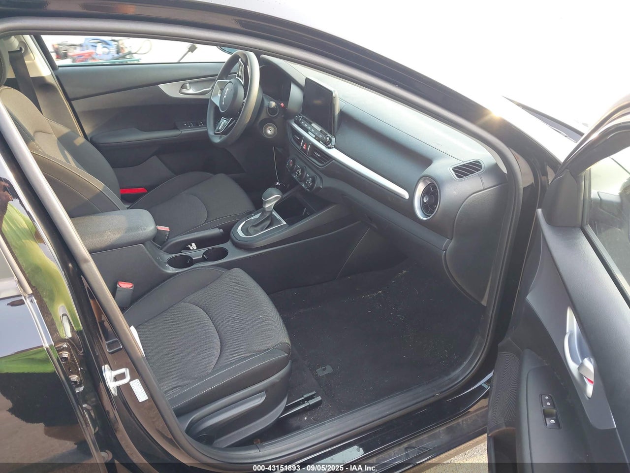 2024 KIA FORTE LX thumbnail 6