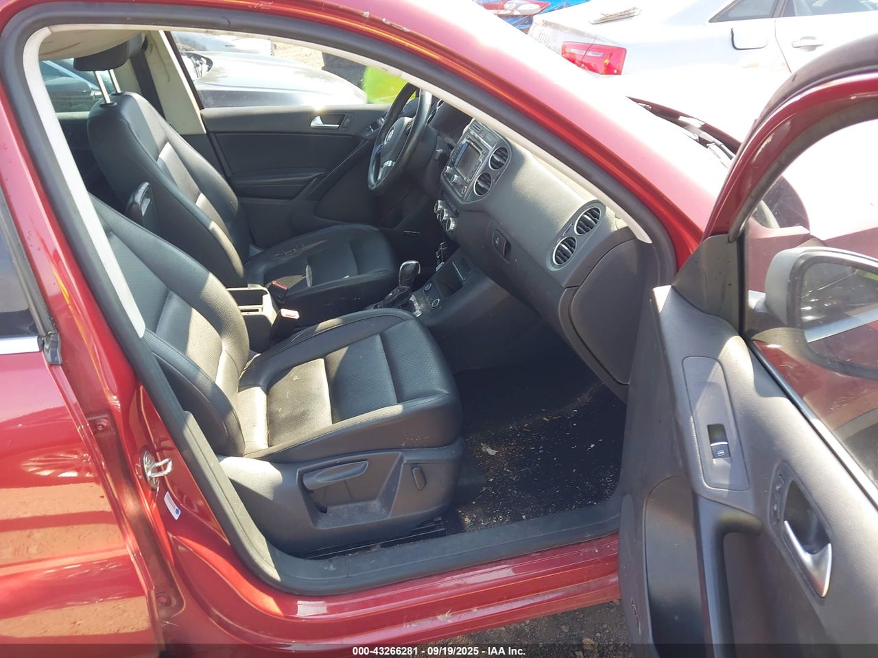 2014 VOLKSWAGEN TIGUAN SEL thumbnail 6