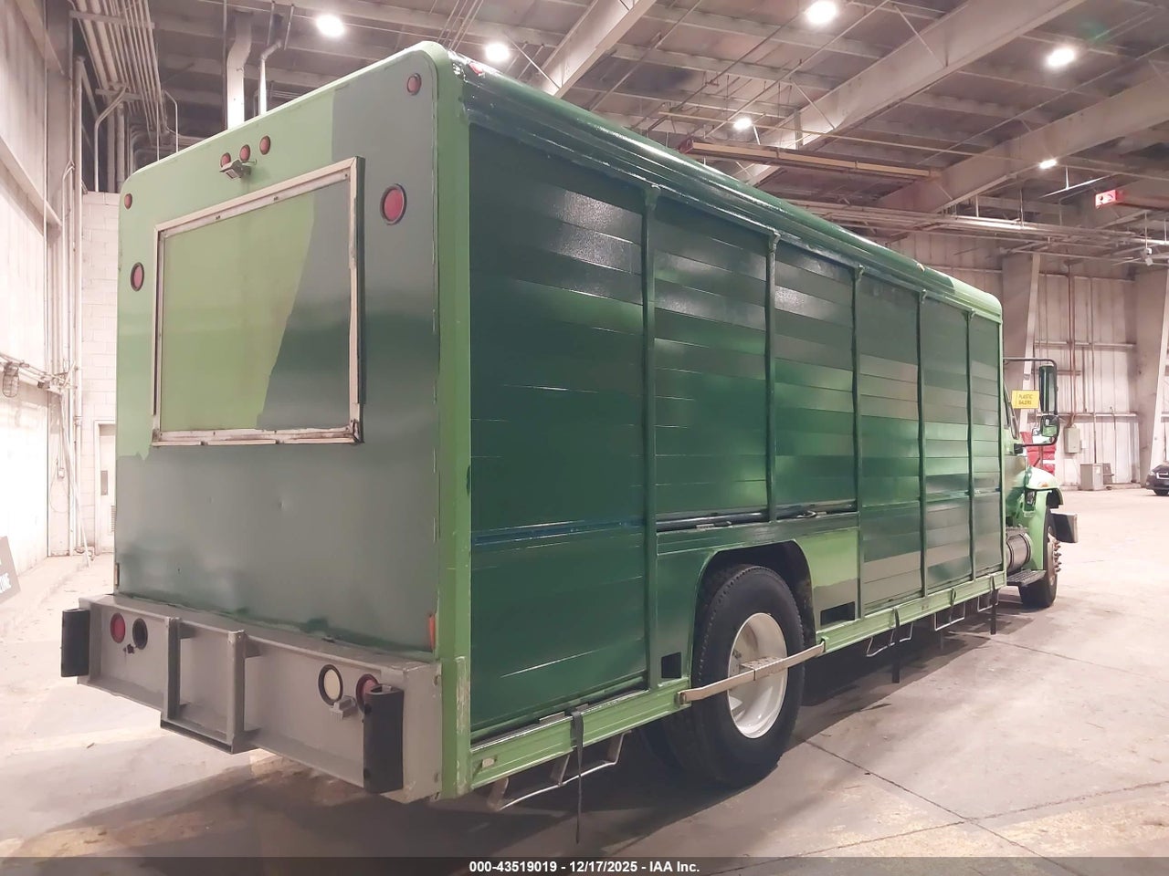2004 INTERNATIONAL 4000 4300 thumbnail 5