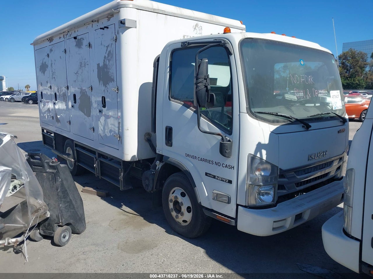 2016 ISUZU NPR GAS REG   thumbnail 2