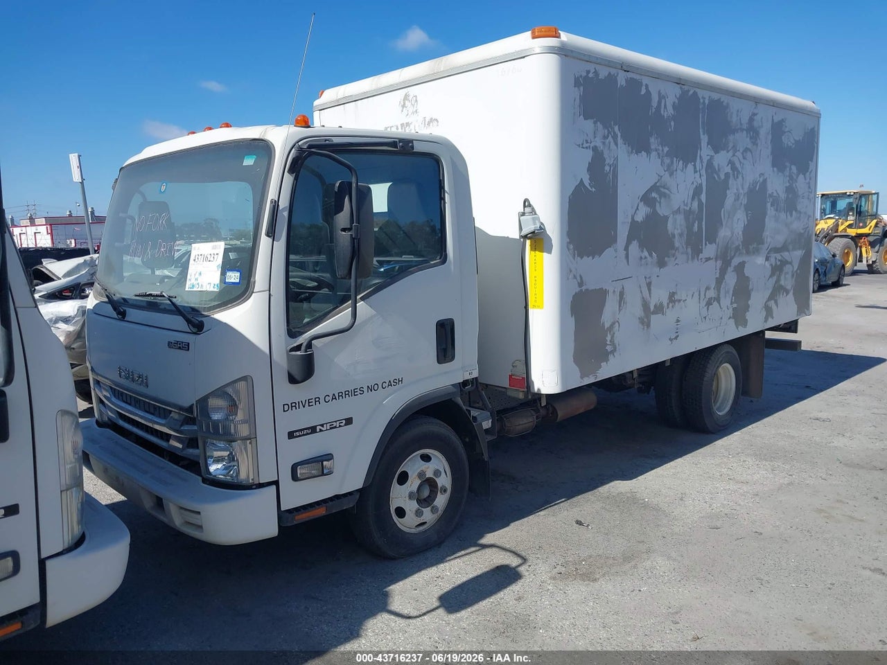 2016 ISUZU NPR GAS REG   thumbnail 3