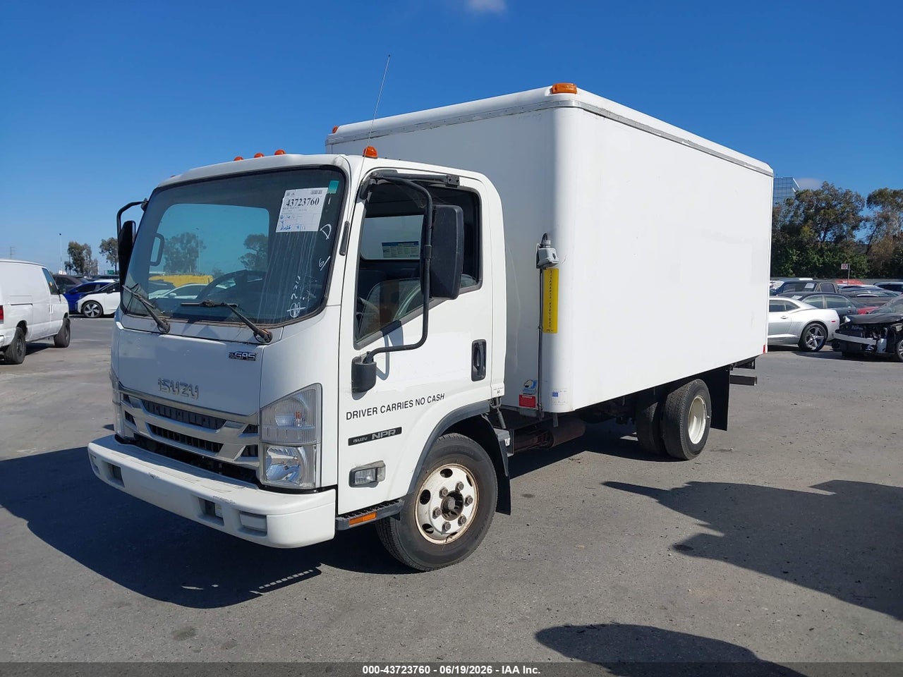 2017 ISUZU NPR GAS REG   thumbnail 3