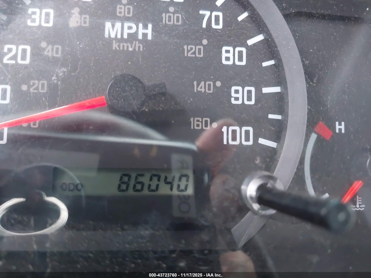 2017 ISUZU NPR GAS REG   thumbnail 7