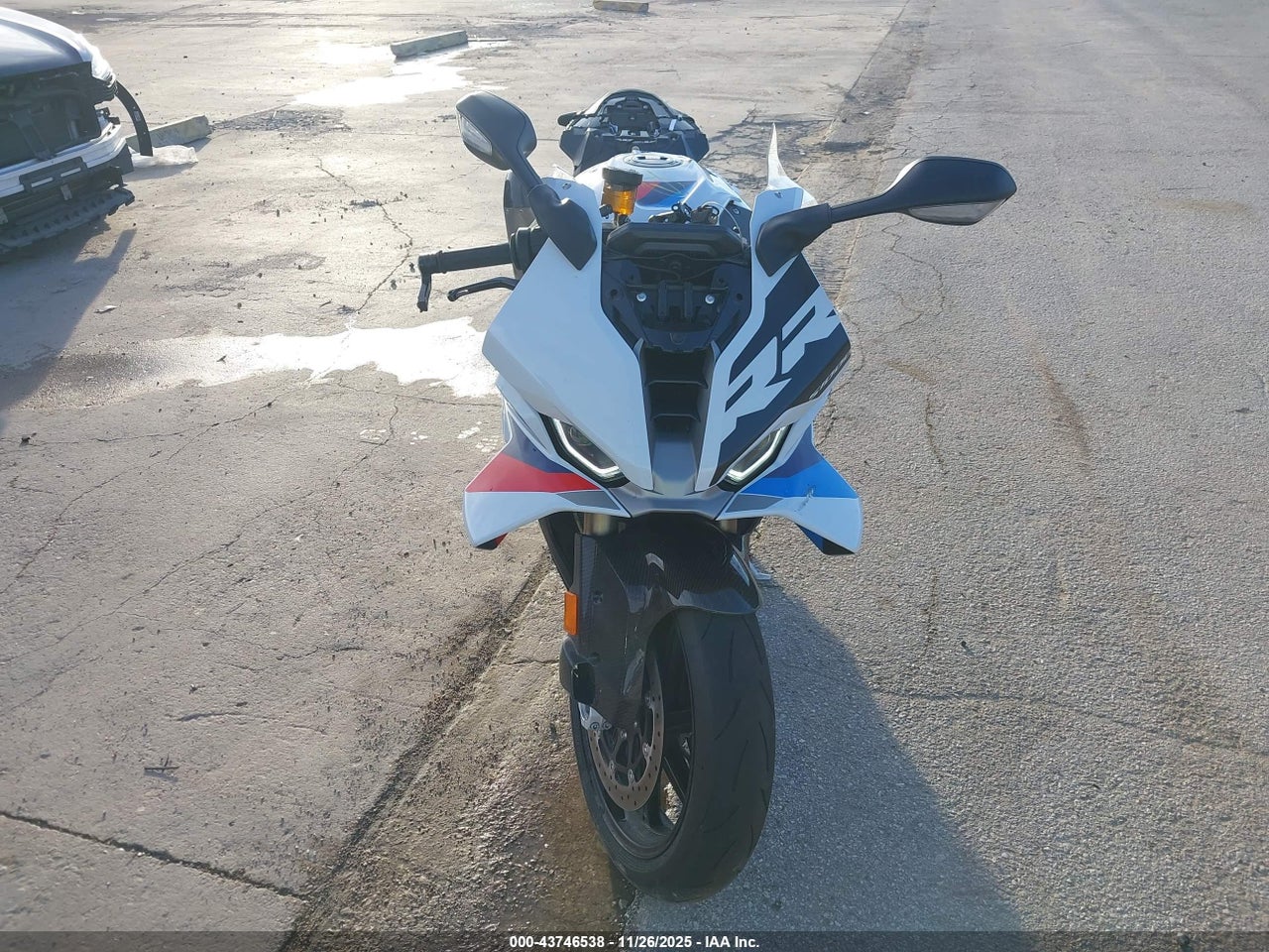 2025 BMW S 1000 RR thumbnail 6