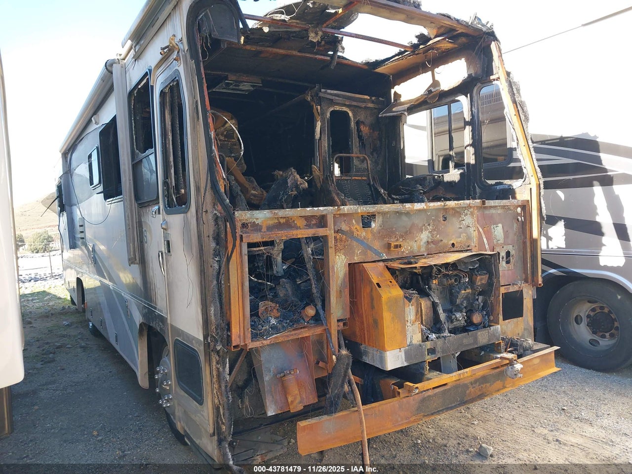 1999 FREIGHTLINER CHASSIS X LINE MOTOR HOME thumbnail 2