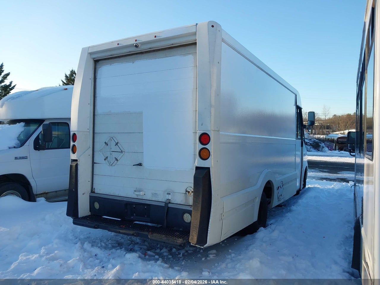 2013 ISUZU COMMERCIAL VAN   thumbnail 5