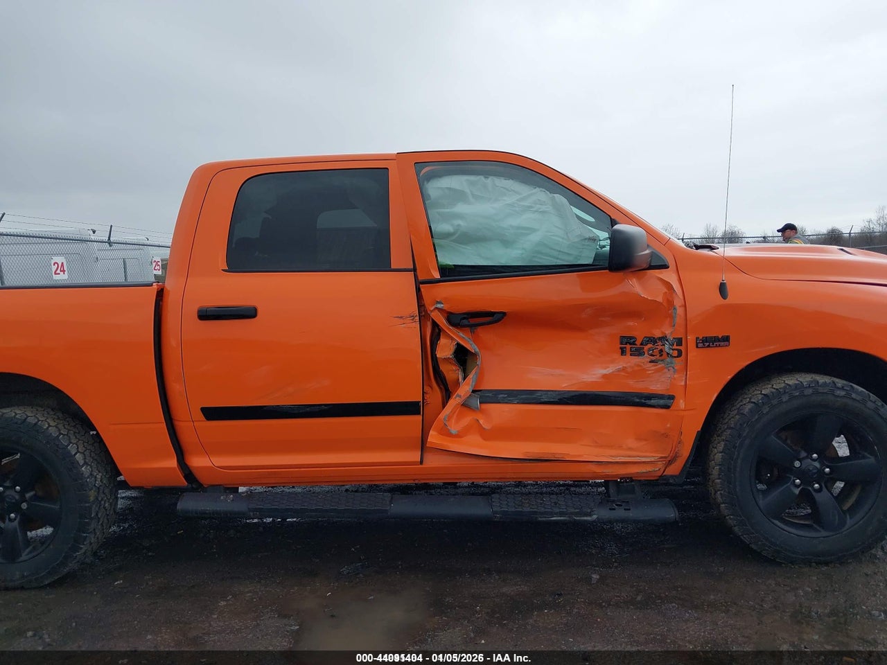2019 RAM 1500 CLASSIC ST thumbnail 7