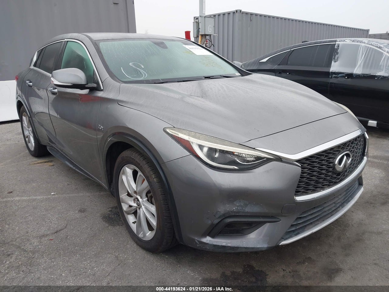 SJKCH5CP0JA****** · 2018 INFINITI QX30 LUXURY