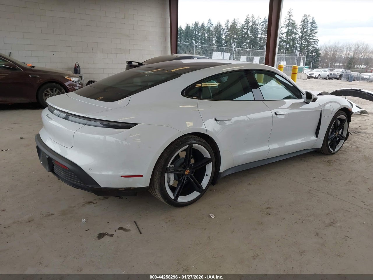 2021 PORSCHE TAYCAN 4S thumbnail 5