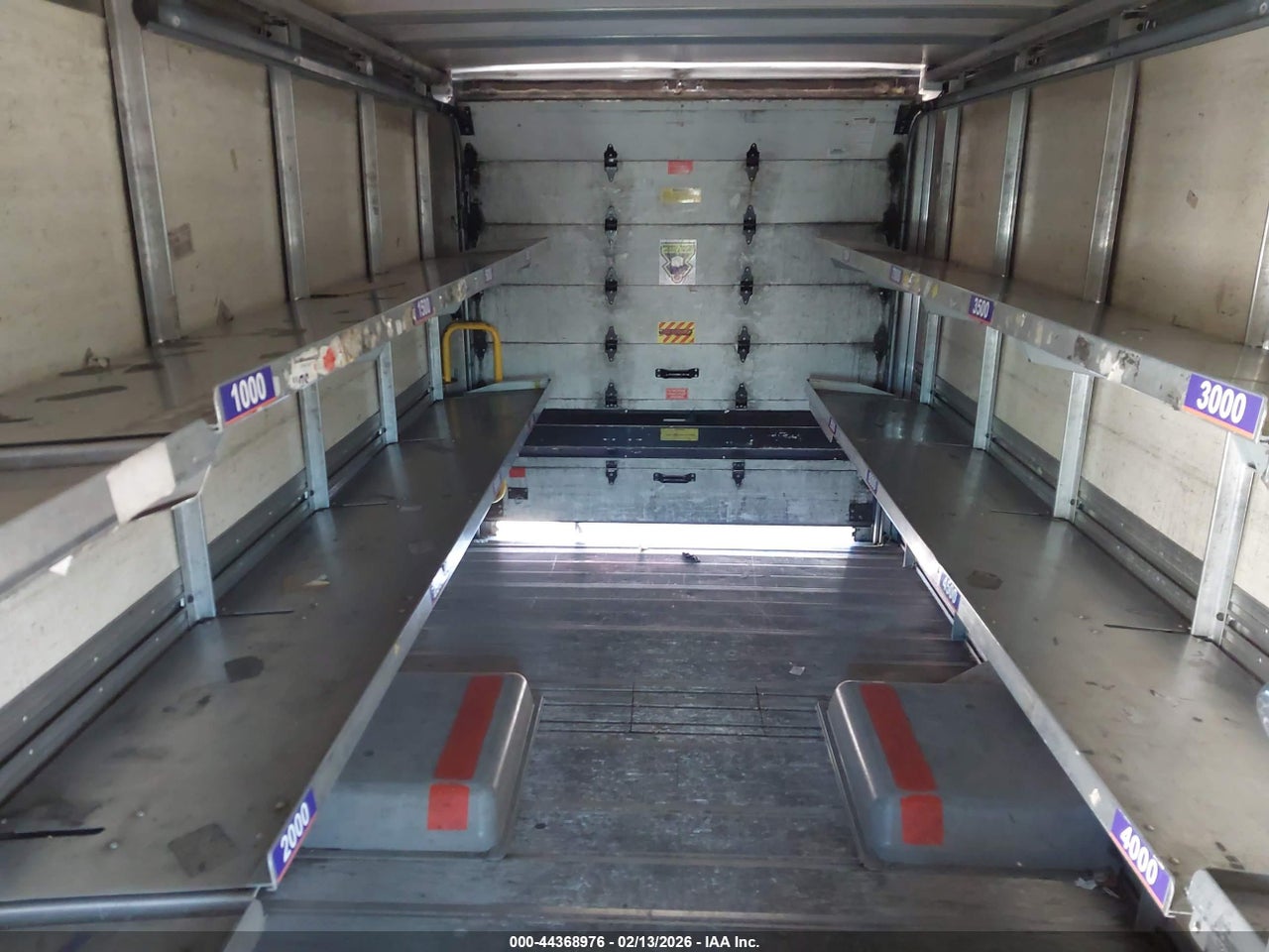2014 ISUZU COMMERCIAL VAN   thumbnail 9