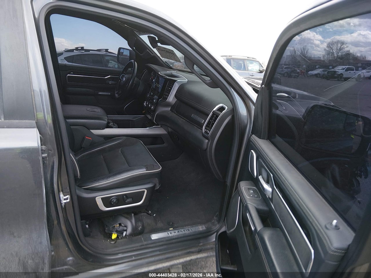 2021 RAM 1500 LARAMIE  4X4 5'7 BOX thumbnail 6