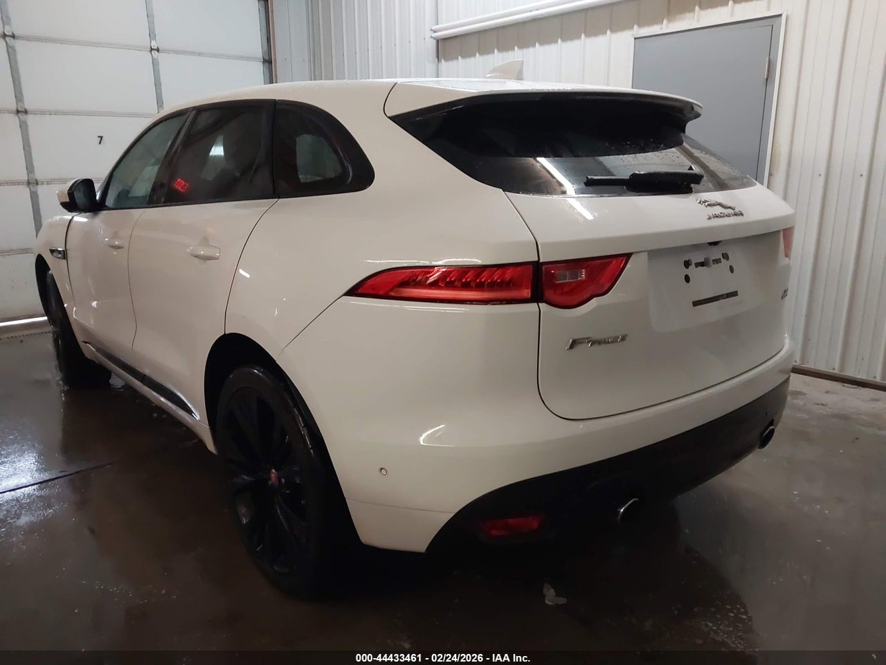 SADCL2BV5HA****** · 2017 JAGUAR F-PACE 35T R-SPORT · 3/12