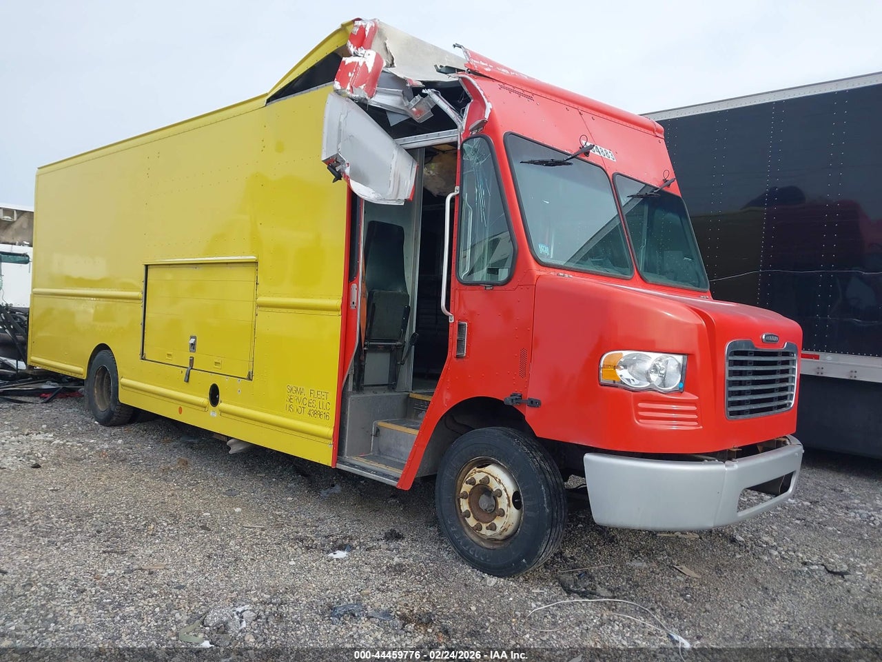 4UZAARDUXHC****** · 2017 FREIGHTLINER MT55