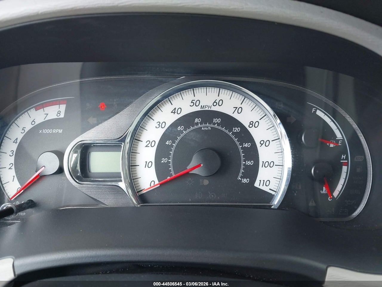2012 TOYOTA SIENNA SE 8 PASSENGER thumbnail 8